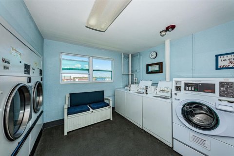 Condominio en venta en Gulfport, Florida, 1 dormitorio, 98.48 m2 № 1359120 - foto 23