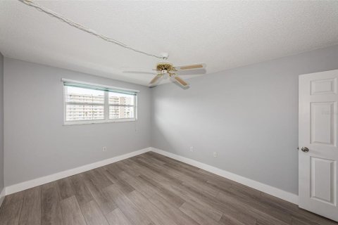 Condominio en venta en Gulfport, Florida, 1 dormitorio, 98.48 m2 № 1359120 - foto 21