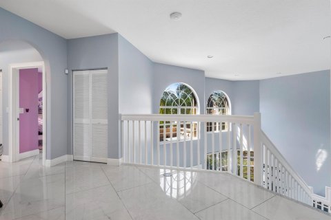 Casa en venta en Coral Springs, Florida, 5 dormitorios, 285.21 m2 № 1104664 - foto 18