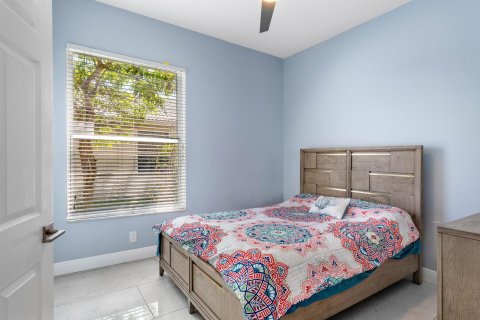 Casa en venta en Coral Springs, Florida, 5 dormitorios, 285.21 m2 № 1104664 - foto 20