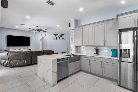 Casa en venta en Coral Springs, Florida, 5 dormitorios, 285.21 m2 № 1104664 - foto 27