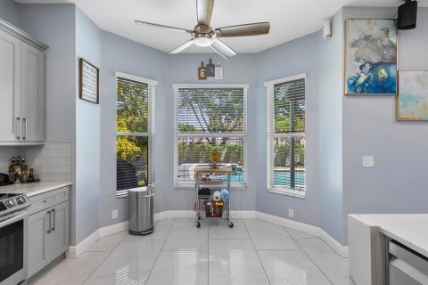 Casa en venta en Coral Springs, Florida, 5 dormitorios, 285.21 m2 № 1104664 - foto 25