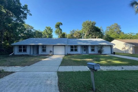 Duplex à vendre à Port Orange, Floride: 6 chambres, 215.53 m2 № 1280566 - photo 1