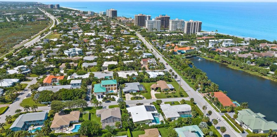 Casa en Juno Beach, Florida 3 dormitorios, 197.23 m2 № 658926