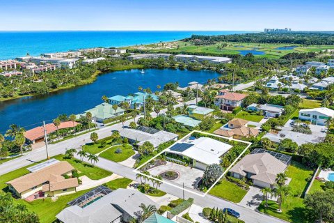 Villa ou maison à louer à Juno Beach, Floride: 3 chambres, 197.23 m2 № 658926 - photo 6