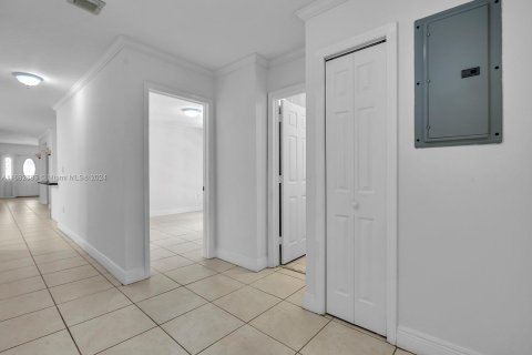 Casa en venta en Miami, Florida, 3 dormitorios, 163.79 m2 № 1418484 - foto 25