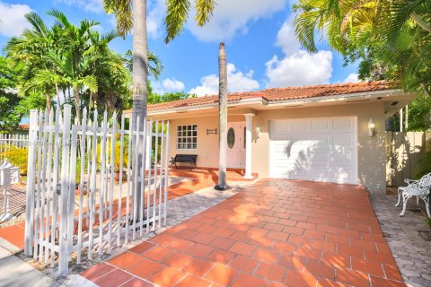 Casa en venta en Miami, Florida, 3 dormitorios, 163.79 m2 № 1418484 - foto 5