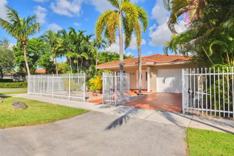 Casa en venta en Miami, Florida, 3 dormitorios, 163.79 m2 № 1418484 - foto 4