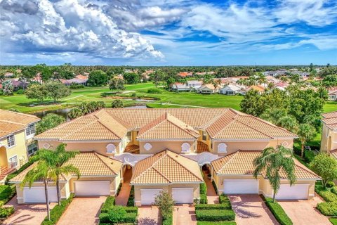 Condo in Venice, Florida, 2 bedrooms  № 1357404 - photo 1