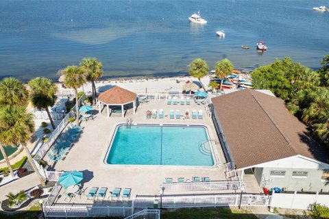 Condo in Saint Petersburg, Florida, 2 bedrooms  № 1357474 - photo 22