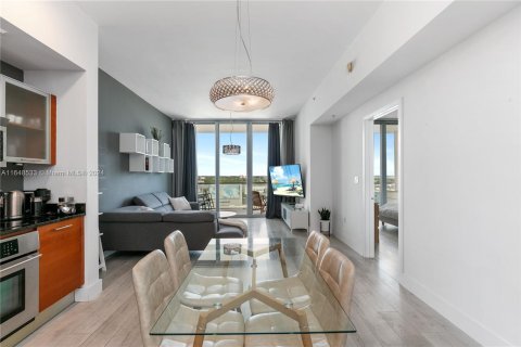 Condominio en venta en Miami, Florida, 1 dormitorio, 68.28 m2 № 1430001 - foto 14