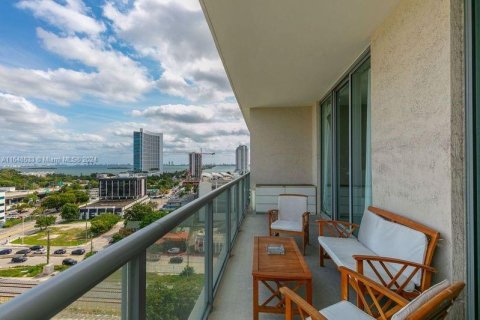 Condominio en venta en Miami, Florida, 1 dormitorio, 68.28 m2 № 1430001 - foto 1