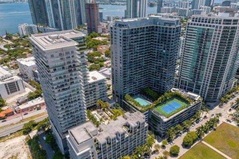 Condominio en venta en Miami, Florida, 1 dormitorio, 68.28 m2 № 1430001 - foto 3