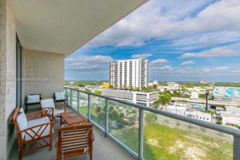 Condominio en venta en Miami, Florida, 1 dormitorio, 68.28 m2 № 1430001 - foto 2