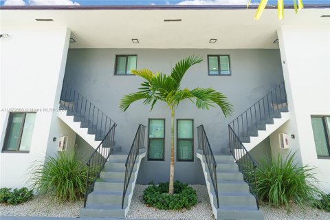 Immobilier commercial à vendre à Miami, Floride: 445 m2 № 1395038 - photo 6