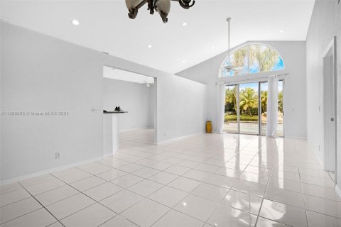 Villa ou maison à louer à Pembroke Pines, Floride: 3 chambres, 169.83 m2 № 1384441 - photo 5