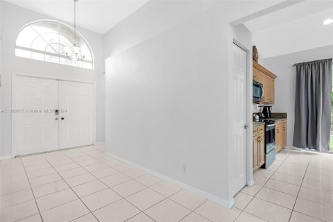 Casa en alquiler en Pembroke Pines, Florida, 3 dormitorios, 169.83 m2 № 1384441 - foto 4