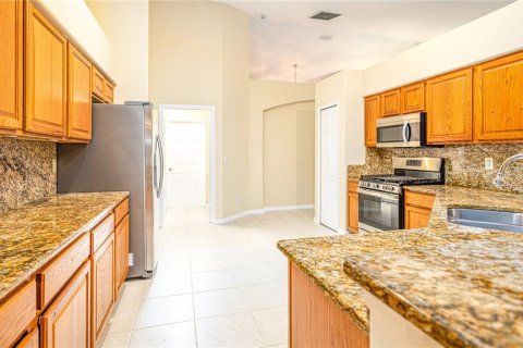 Casa en venta en Apopka, Florida, 5 dormitorios, 231.98 m2 № 1398631 - foto 7