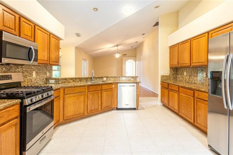 Casa en venta en Apopka, Florida, 5 dormitorios, 231.98 m2 № 1398631 - foto 6