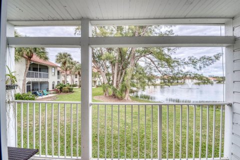 Condo in Palm Beach Gardens, Florida, 1 bedroom  № 1409173 - photo 16