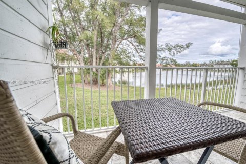 Condo in Palm Beach Gardens, Florida, 1 bedroom  № 1409173 - photo 15