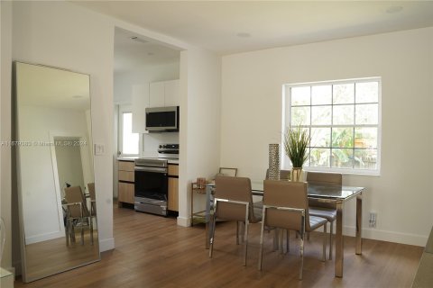 Casa en venta en Miami, Florida, 3 dormitorios, 109.72 m2 № 1409126 - foto 7