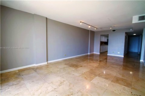 Condominio en venta en North Miami Beach, Florida, 1 dormitorio, 80.36 m2 № 1270033 - foto 12