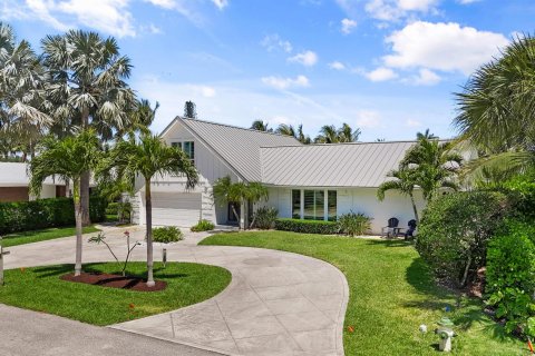 House in Tequesta, Florida 4 bedrooms, 228.08 sq.m. № 1142539 - photo 9