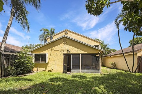 Villa ou maison à vendre à Coconut Creek, Floride: 3 chambres, 206.52 m2 № 1142579 - photo 11