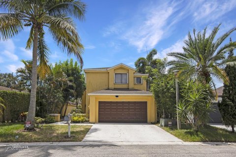 Villa ou maison à vendre à Coconut Creek, Floride: 3 chambres, 206.52 m2 № 1142579 - photo 12