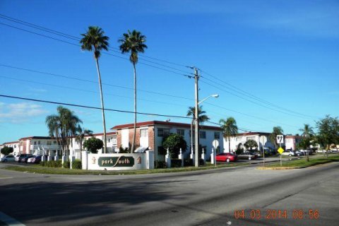 Copropriété à vendre à Lauderhill, Floride: 2 chambres, 88.26 m2 № 1142576 - photo 2