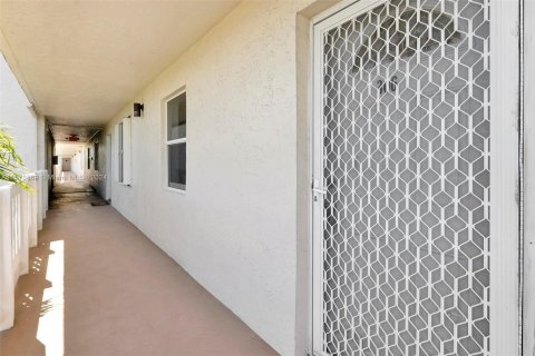 Condominio en venta en Dania Beach, Florida, 2 dormitorios, 106.28 m2 № 1138900 - foto 5