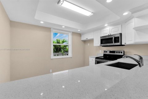 Condominio en venta en Dania Beach, Florida, 2 dormitorios, 106.28 m2 № 1138900 - foto 10