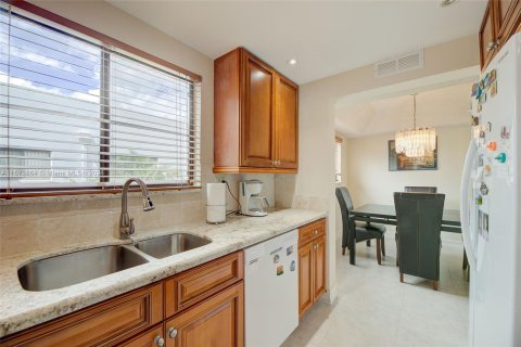 Condo in Delray Beach, Florida, 2 bedrooms  № 1138864 - photo 13