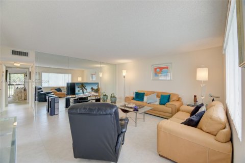 Condo in Delray Beach, Florida, 2 bedrooms  № 1138864 - photo 3