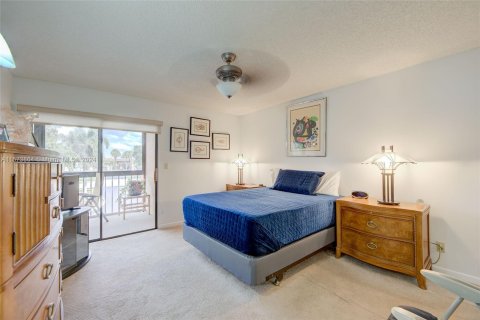 Condo in Delray Beach, Florida, 2 bedrooms  № 1138864 - photo 14