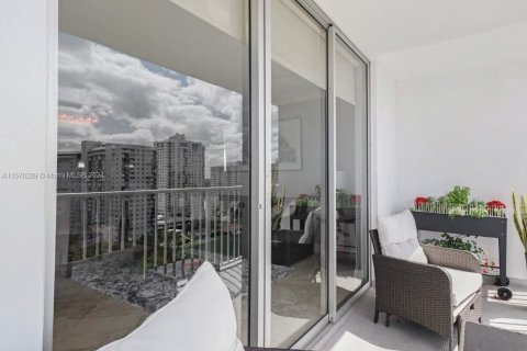 Condo in Aventura, Florida, 1 bedroom  № 1120475 - photo 28