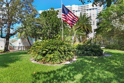 Copropriété à vendre à Aventura, Floride: 1 chambre, 99.03 m2 № 1120475 - photo 3