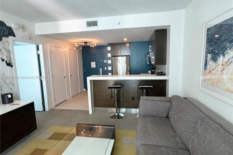 Condo in Sunny Isles Beach, Florida, 1 bedroom  № 1348290 - photo 17