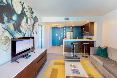 Condo in Sunny Isles Beach, Florida, 1 bedroom  № 1348290 - photo 2