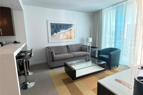 Condo in Sunny Isles Beach, Florida, 1 bedroom  № 1348290 - photo 10