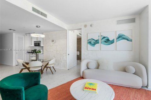 Condo in Miami Beach, Florida, 2 bedrooms  № 662309 - photo 3