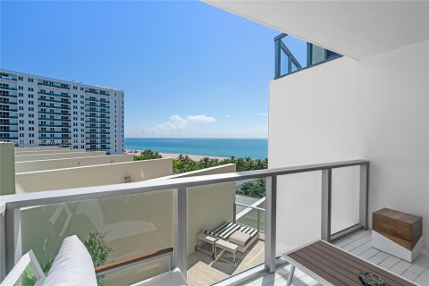 Condo in Miami Beach, Florida, 2 bedrooms  № 662309 - photo 13