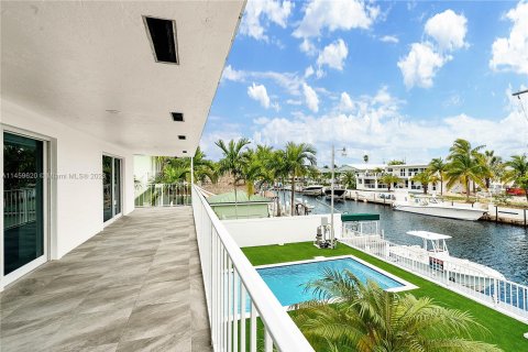 Casa en venta en Key Largo, Florida, 4 dormitorios, 204.38 m2 № 739571 - foto 22