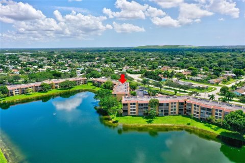 Condo in Margate, Florida, 2 bedrooms  № 682520 - photo 5