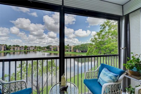 Condo in Margate, Florida, 2 bedrooms  № 682520 - photo 22