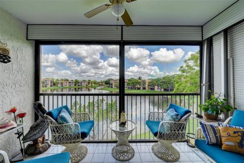 Condominio en venta en Margate, Florida, 2 dormitorios, 101.26 m2 № 682520 - foto 24