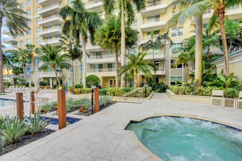 Condominio en venta en Boynton Beach, Florida, 2 dormitorios, 112.04 m2 № 440470 - foto 4