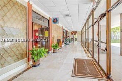 Copropriété à vendre à Sunny Isles Beach, Floride: 2 chambres, 95.04 m2 № 1170760 - photo 16