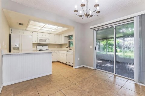 Villa ou maison à louer à Lakeland, Floride: 3 chambres, 123 m2 № 1350111 - photo 6